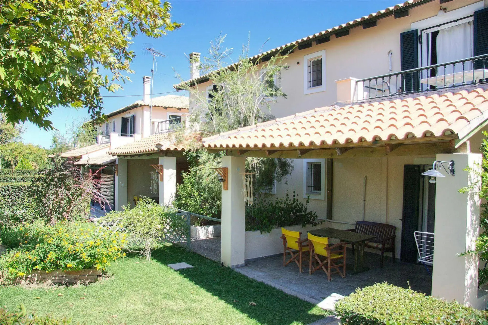 Sunny Garden Apartments