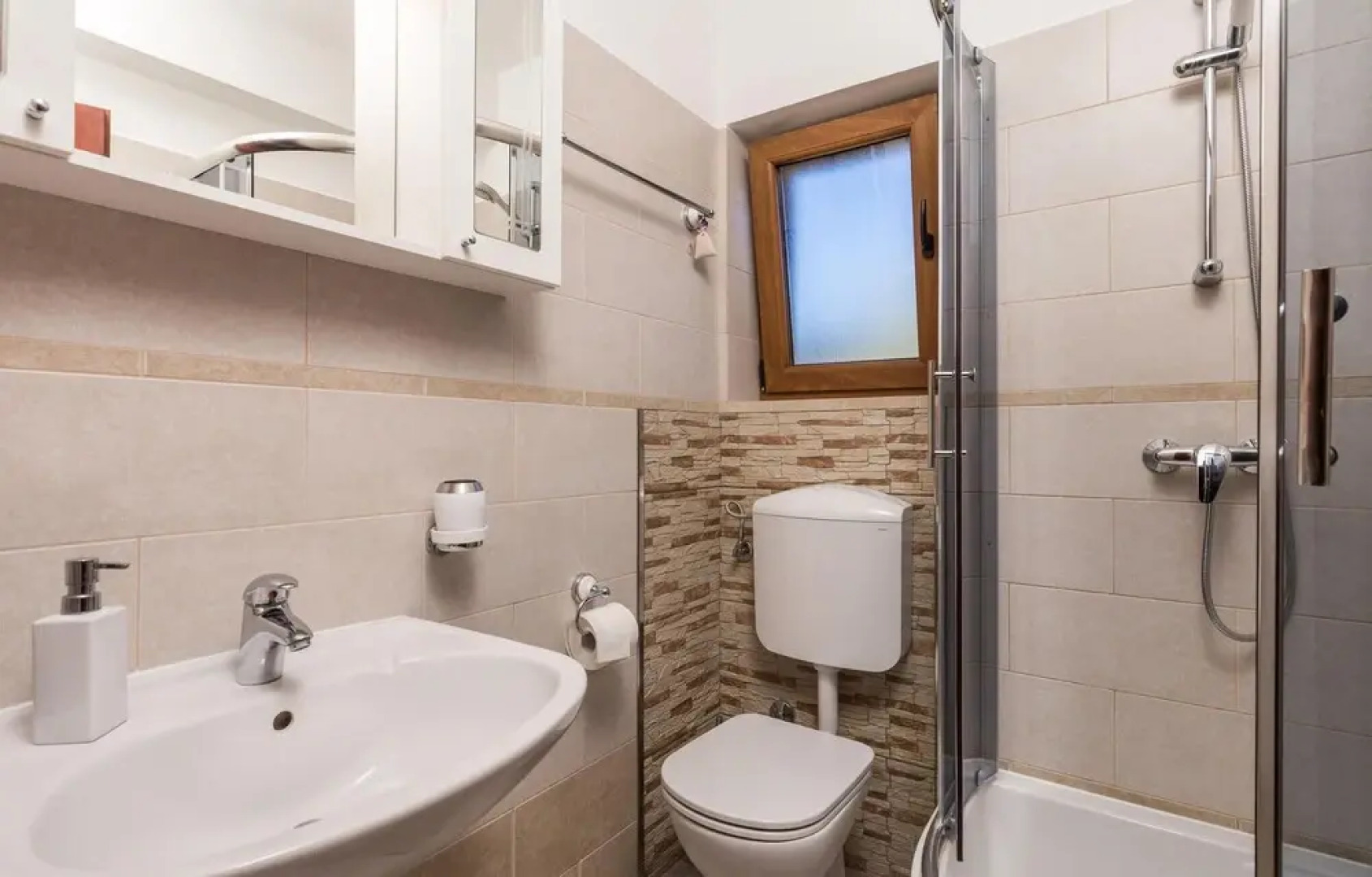 Amazing Home in Zgaljici With Sauna, Wifi and 4 Bedrooms