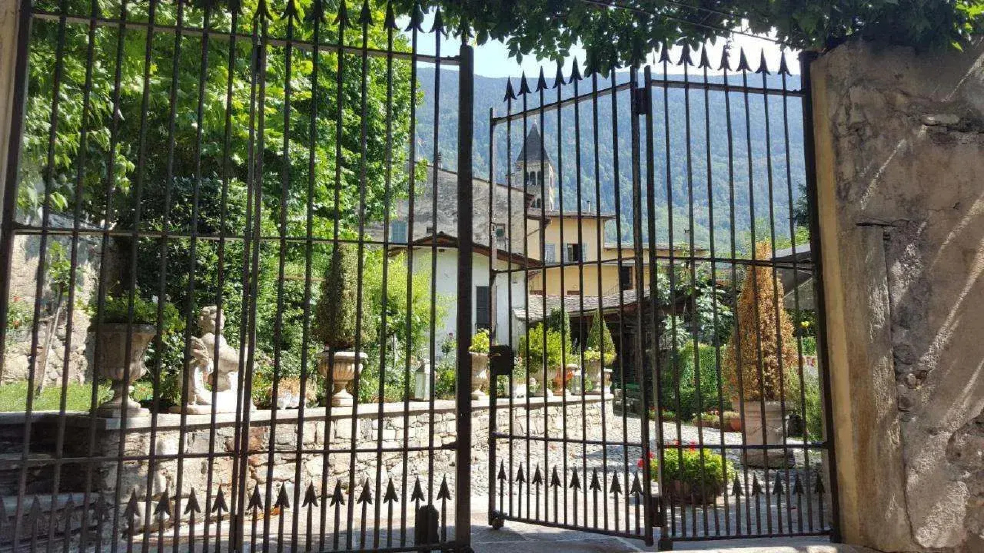 Palazzo Lambertenghi