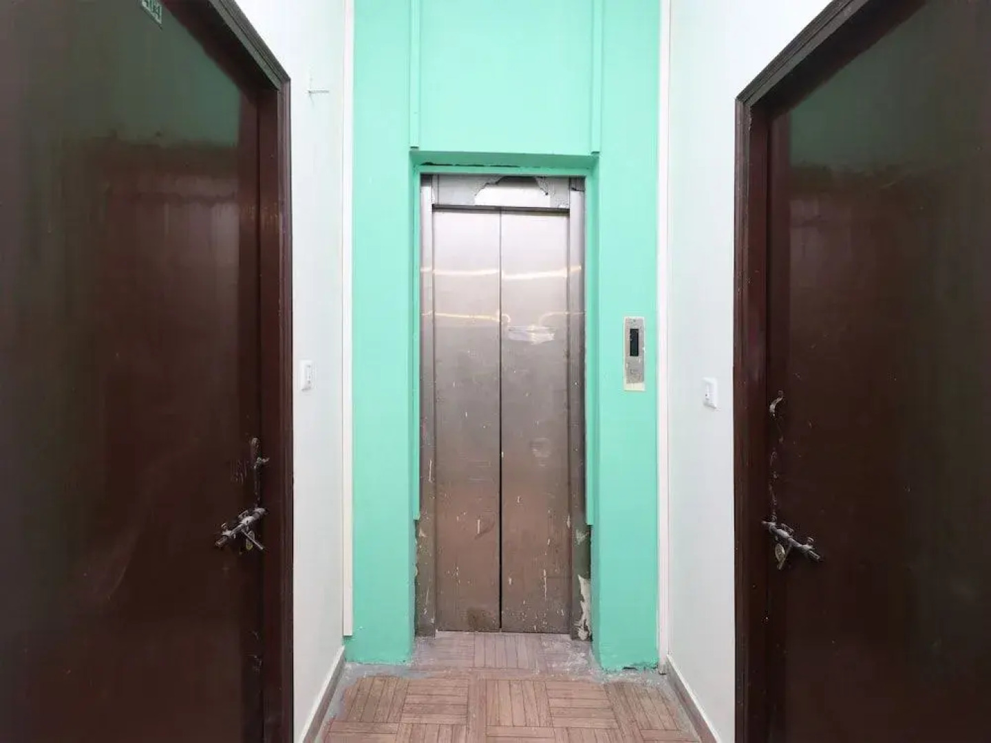 Oyo 29196 Lords Plaza