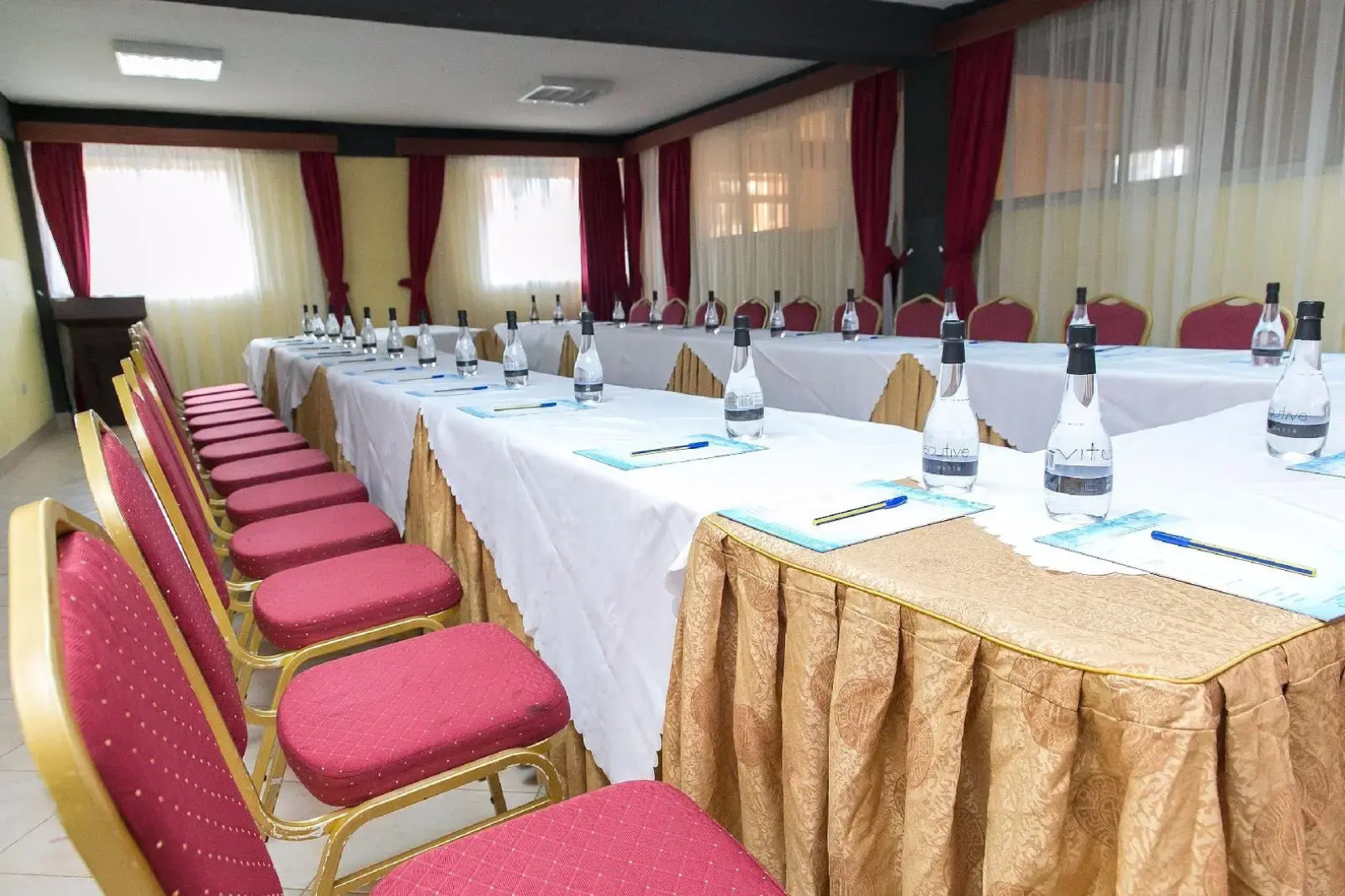 The Coconut Grill Hotel