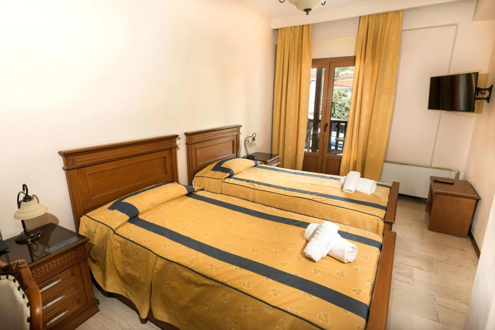 Famissi Hotel