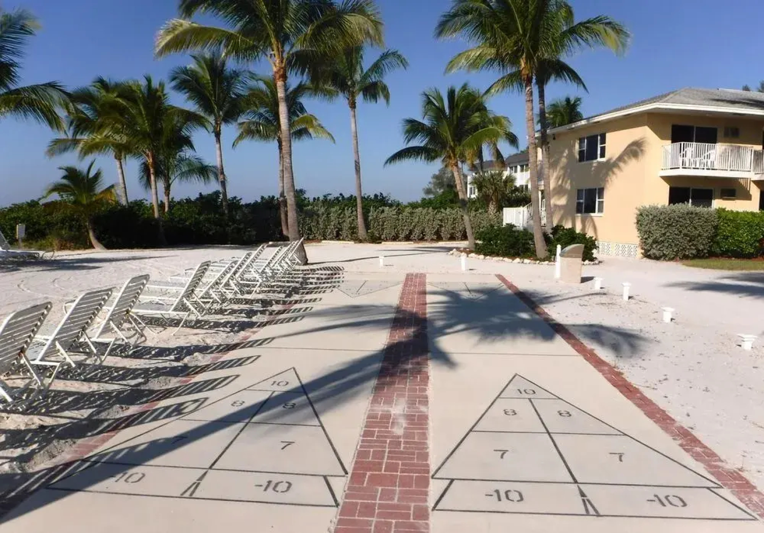 Waterside Inn on the Beach