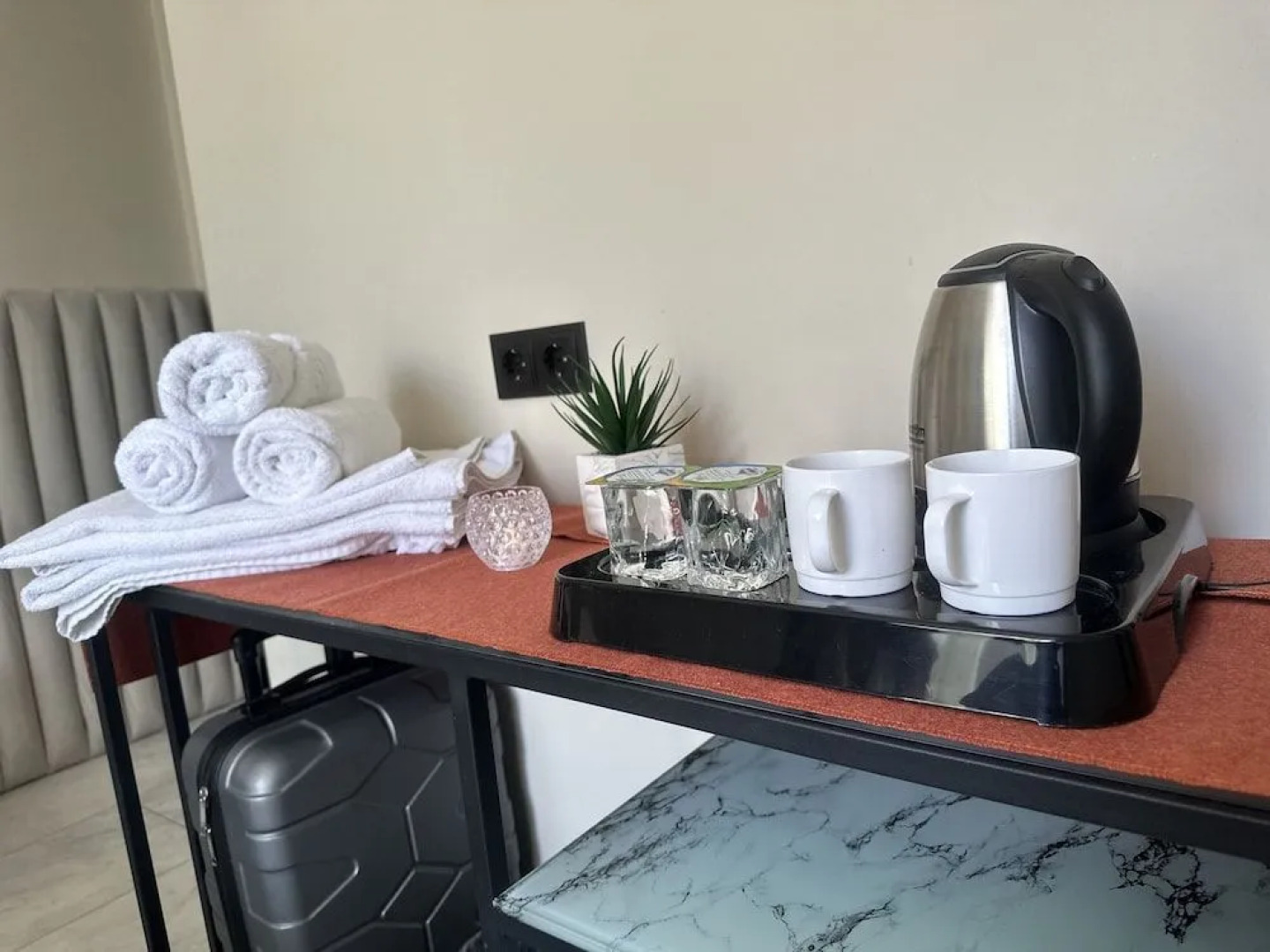 D Twins Airport Hotel