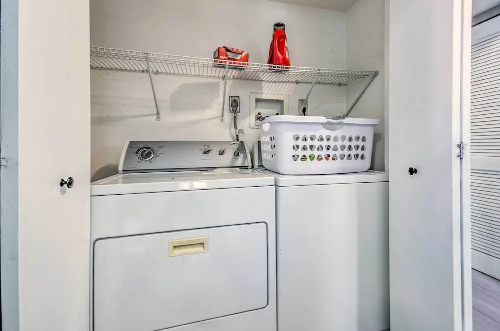 1 Mi to Lake of the Ozarks: Condo w/ Fire Pit!