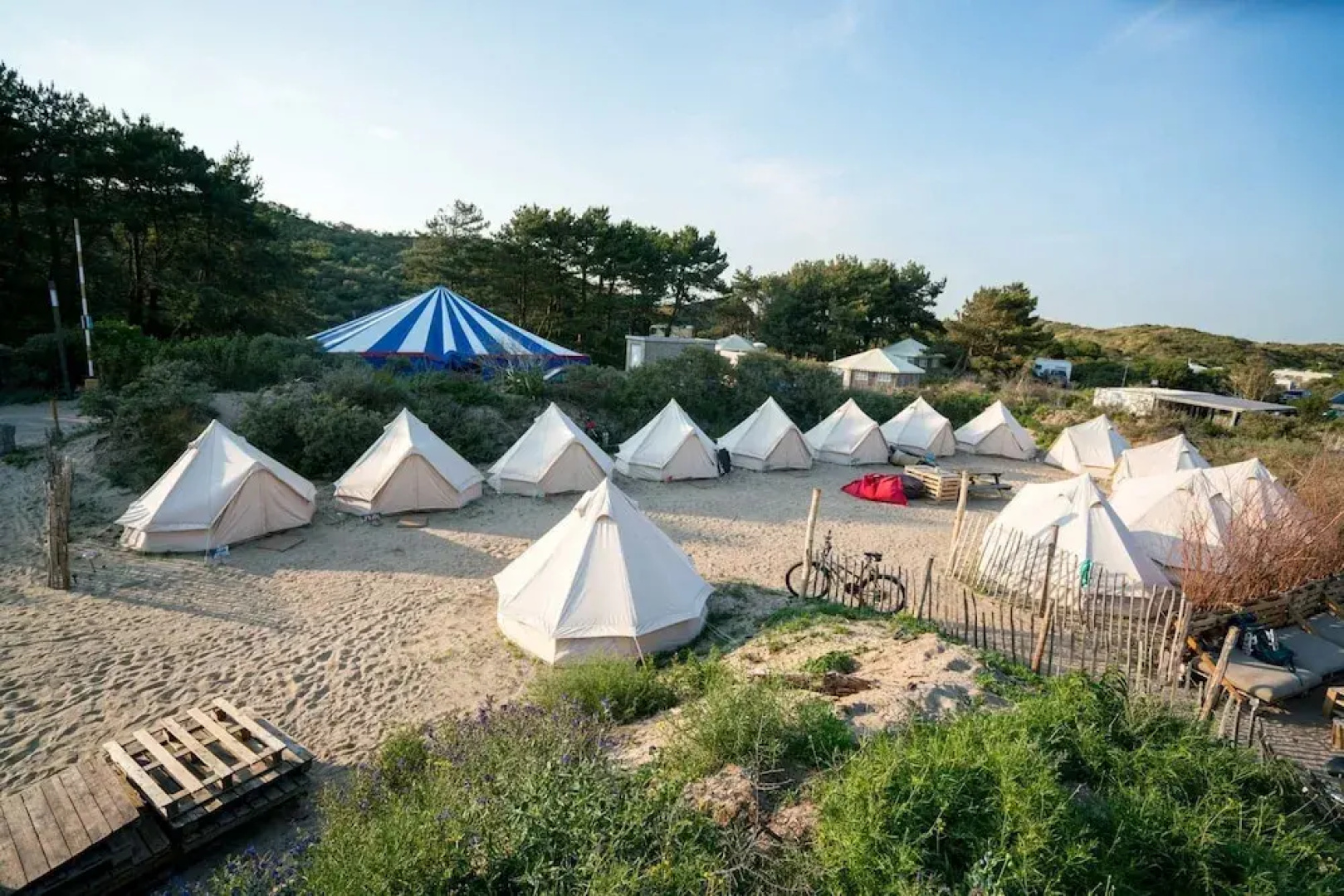 Surfana Surf Hostel Bloemendaal Campsite