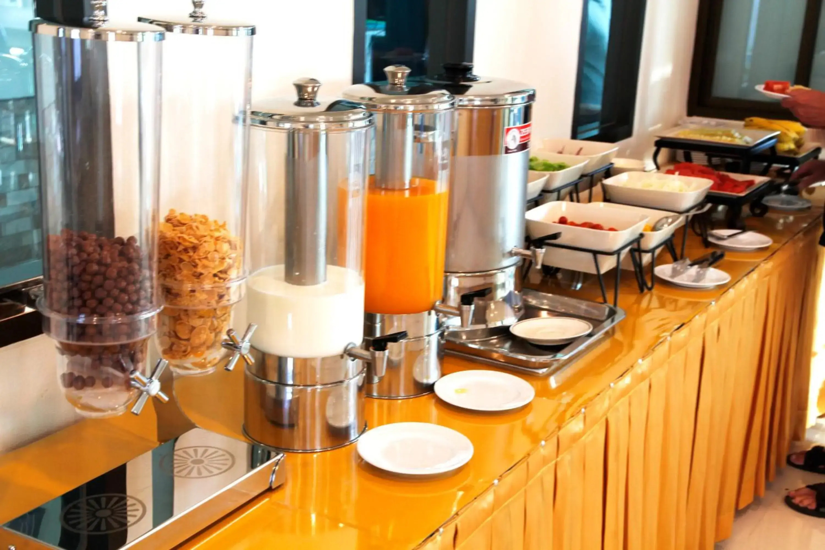 Silver Gold Garden Suvarnabhumi Airport Hotel