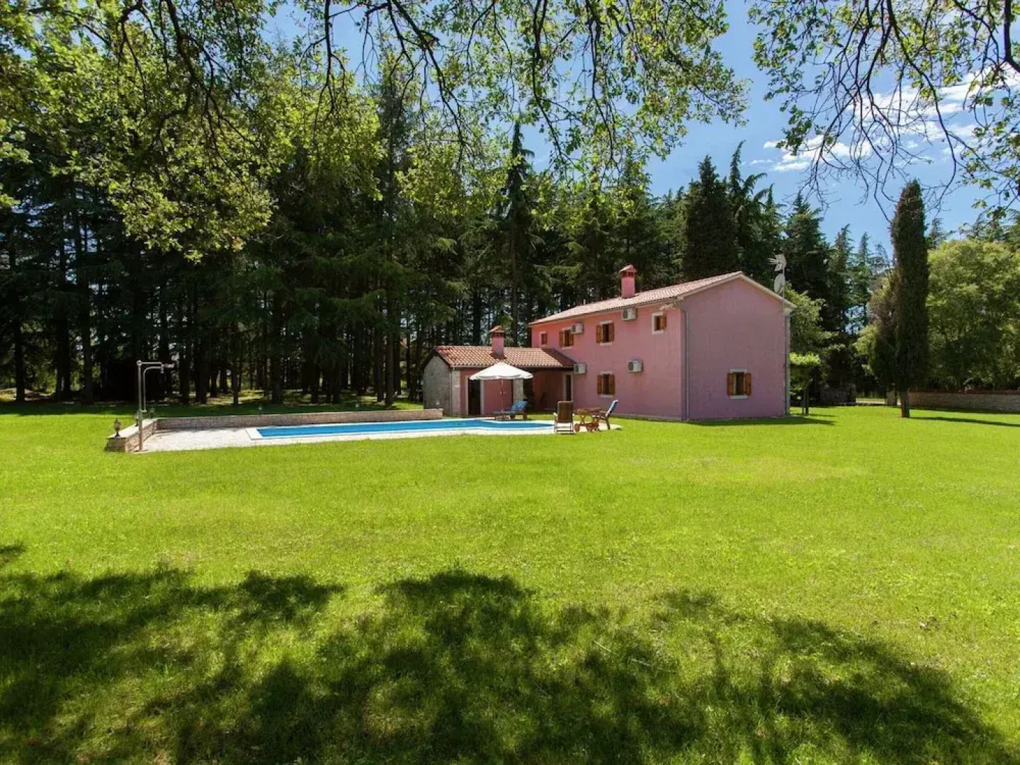 Rural Villa With Swimming Pool