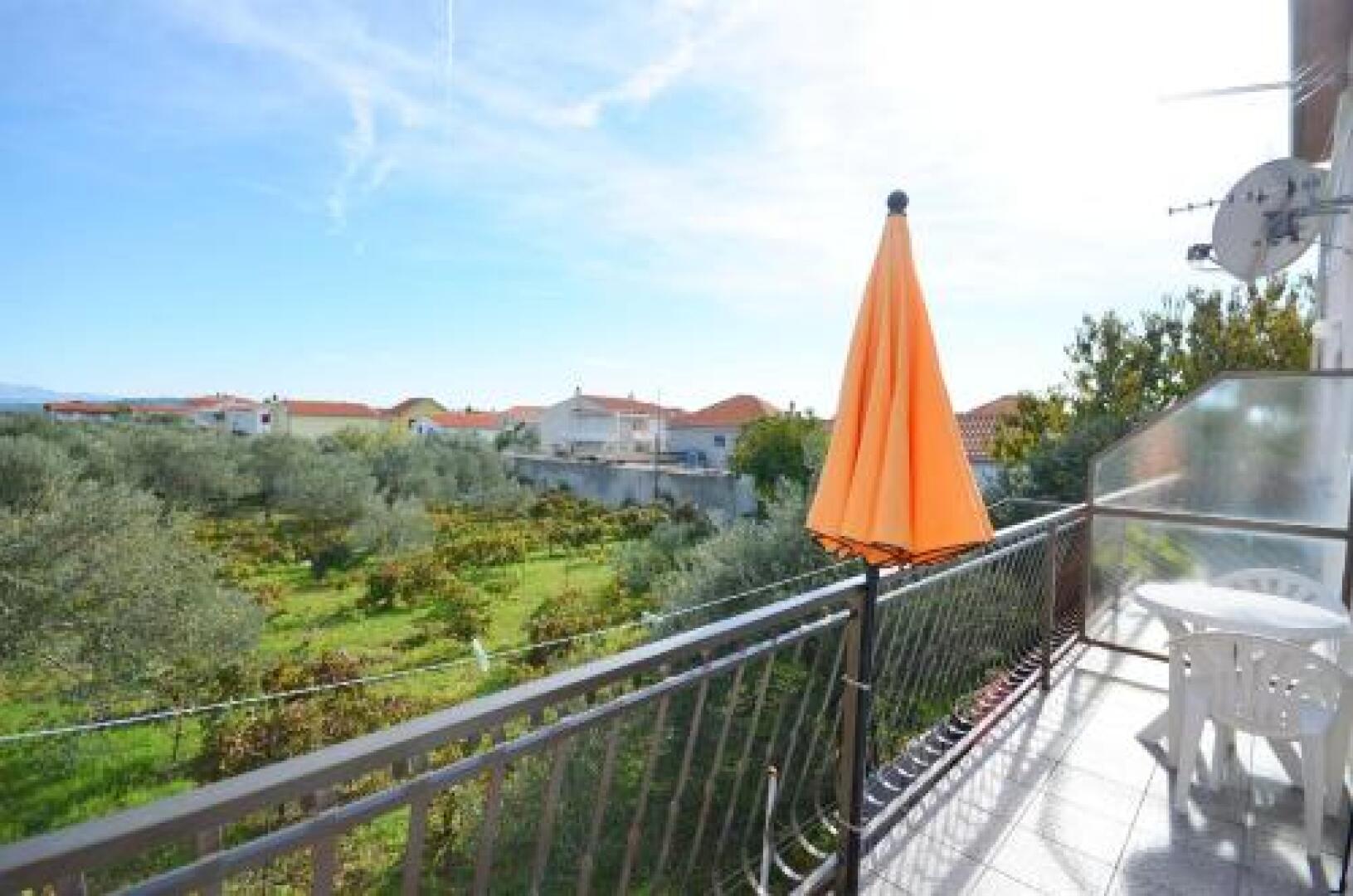 Apartment and Rooms Ivana