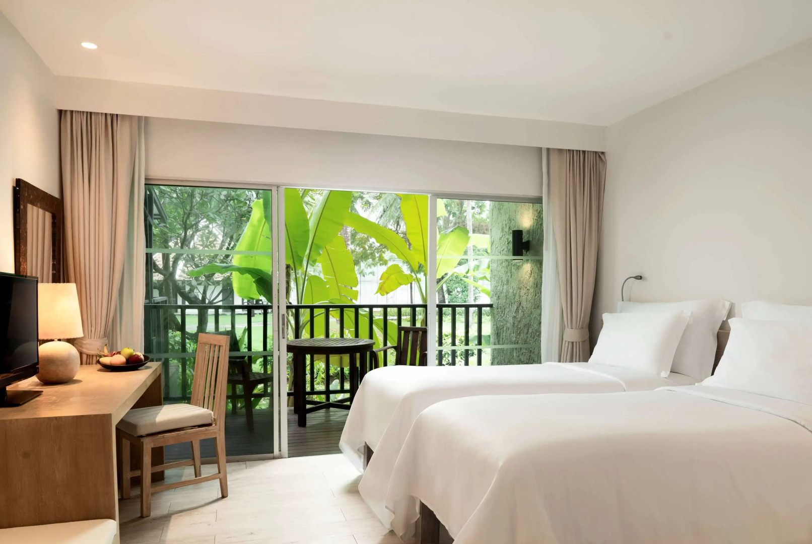 Курортный отель Wyndham Hua Hin Pranburi Resort & Villas