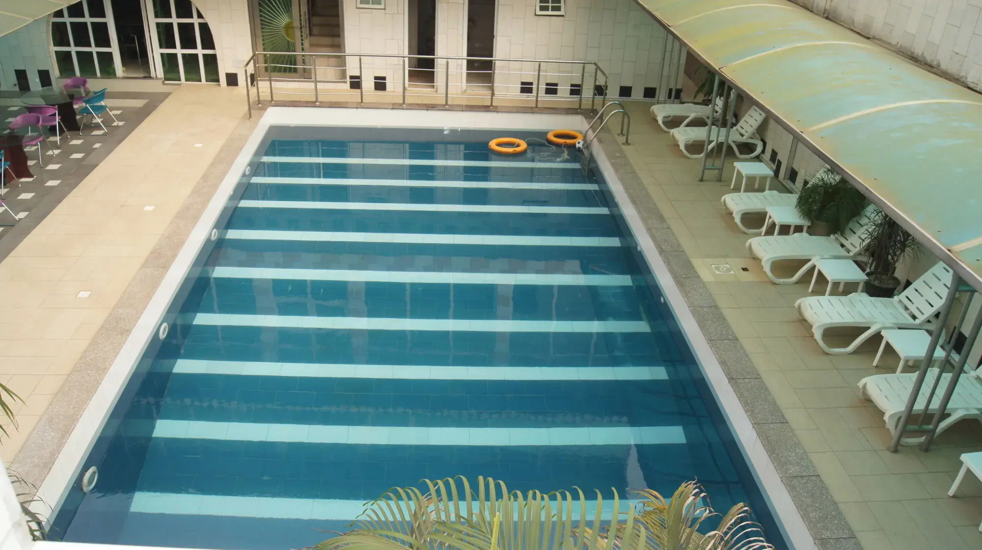 Royalview Hotel And Suites