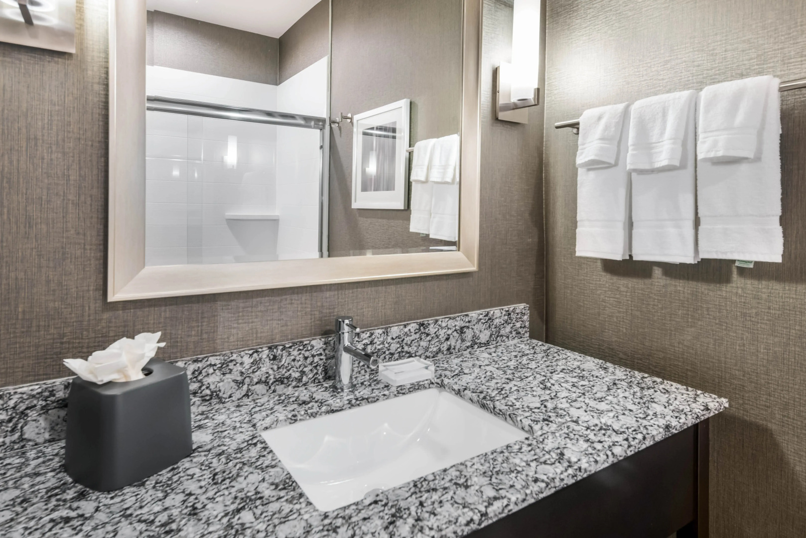 Holiday Inn & Suites Silicon Valley - Milpitas by IHG