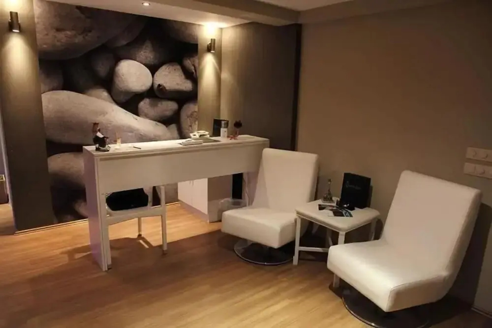 Kondo Suites & Residence