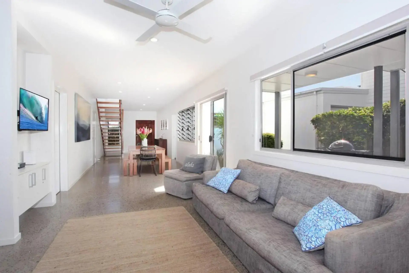 15 Wave Crescent Mount Coolum - Pet Friendly, WIFI, Foxtel, Linen Included