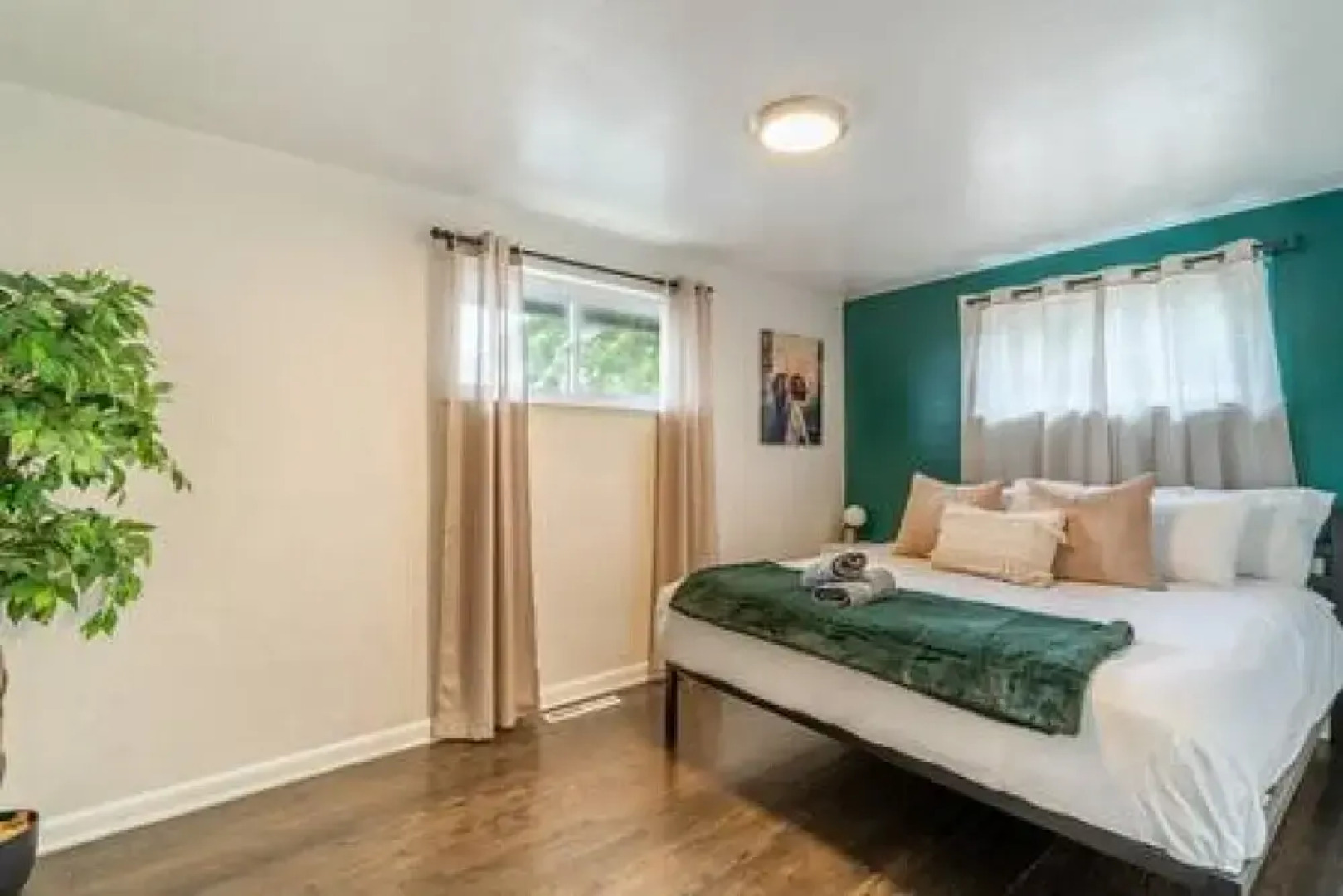 Retreat in Vibrant Westminster 4BR Hot Tub