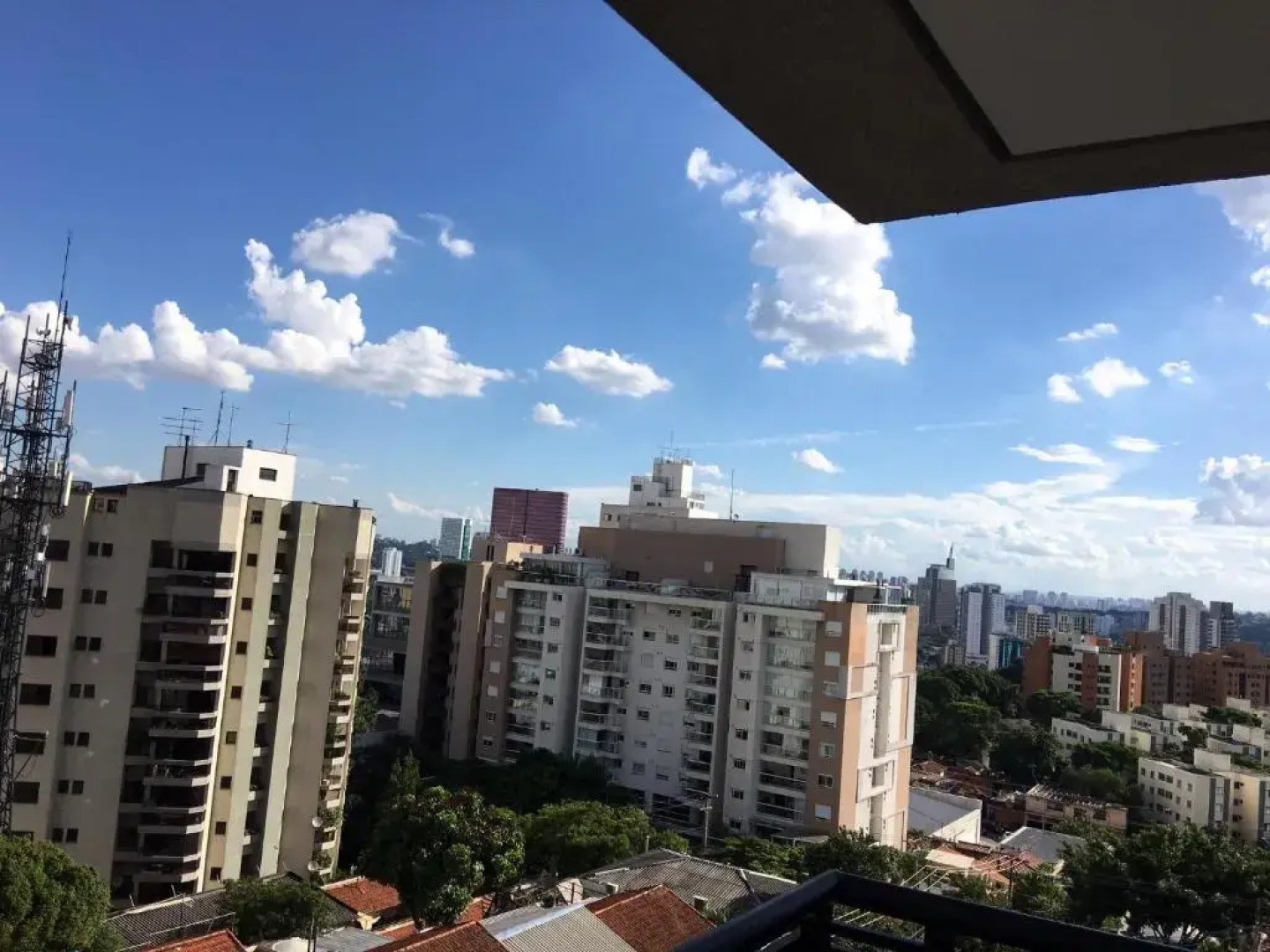 Apartamento novo, silencioso e com infraestrutura de lazer na Vila Madalena.