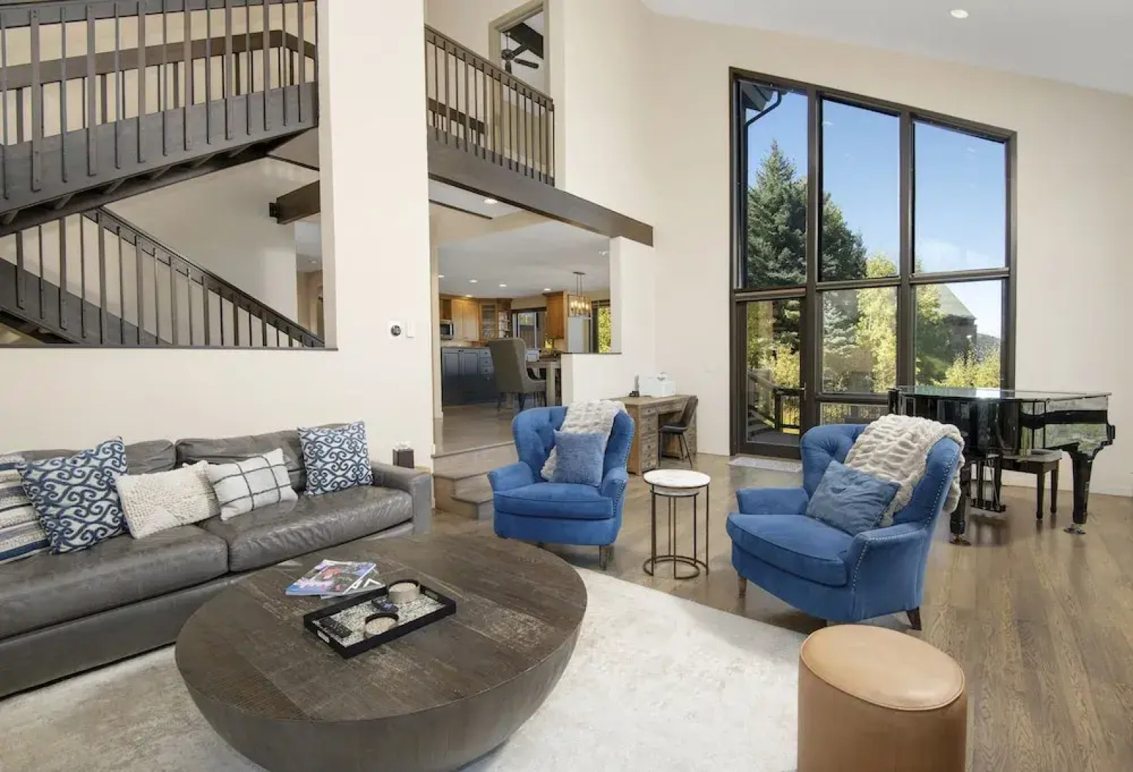 814 Eagle Dr. 4 Bedroom Home by RedAwning