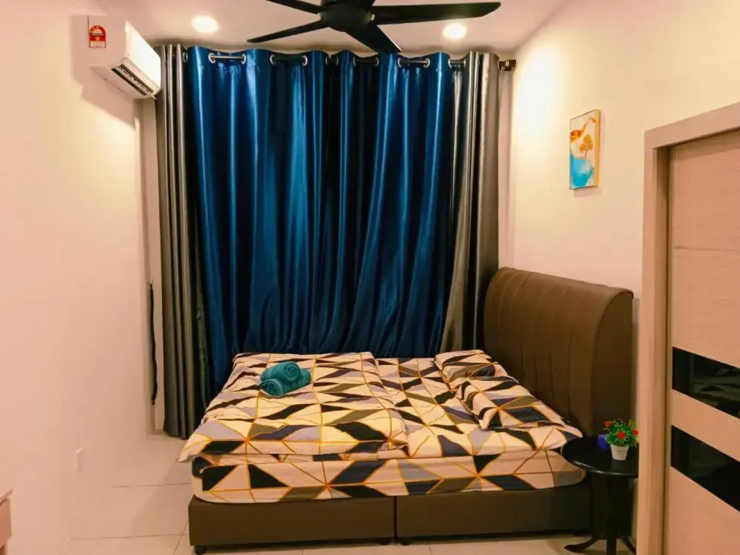 Preferred30 3R2B 7pax Meritus Perai