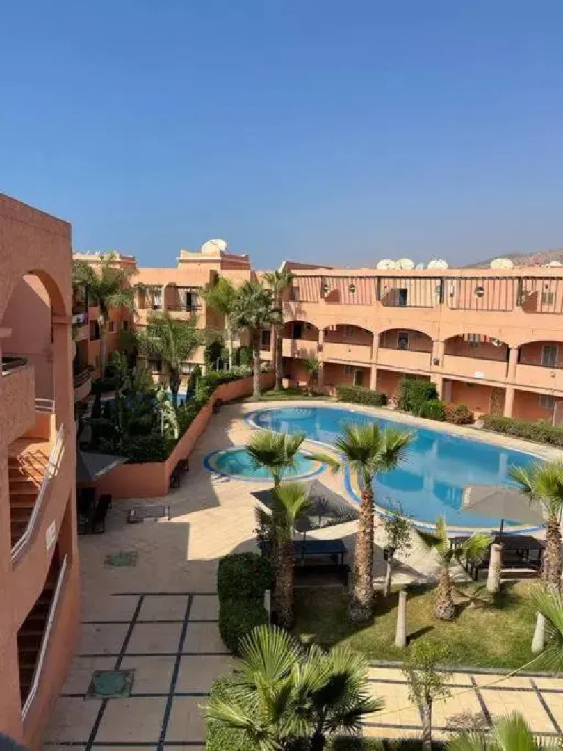 Bel appartement avec piscine à 2 min de la plage.