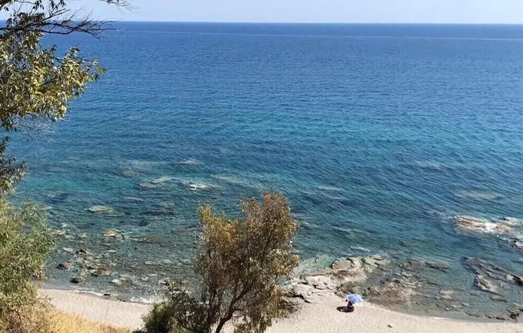 Beautiful Home in Brancaleone With Wifi and 5 Bedrooms