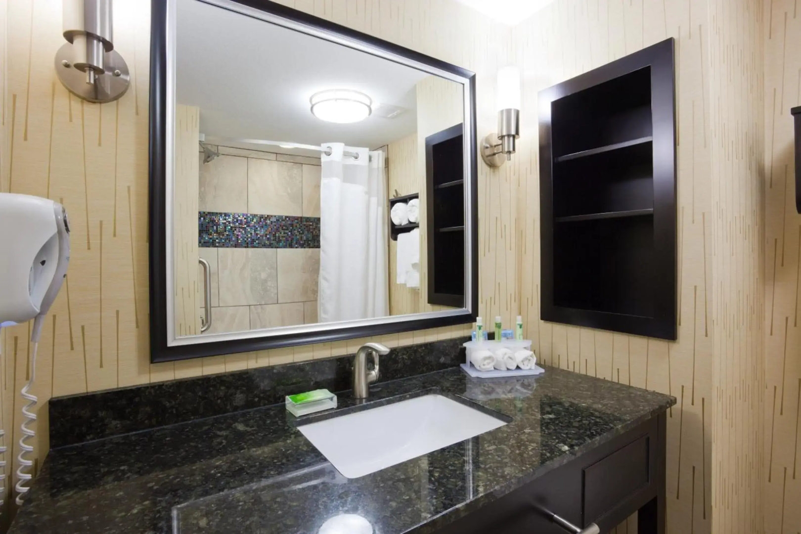 Holiday Inn Express Hotel & Suites Fort Dodge by IHG