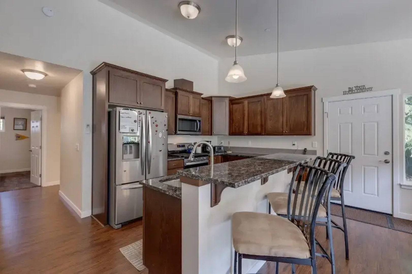 47MF - WiFi - Lakefront - Sleeps 6