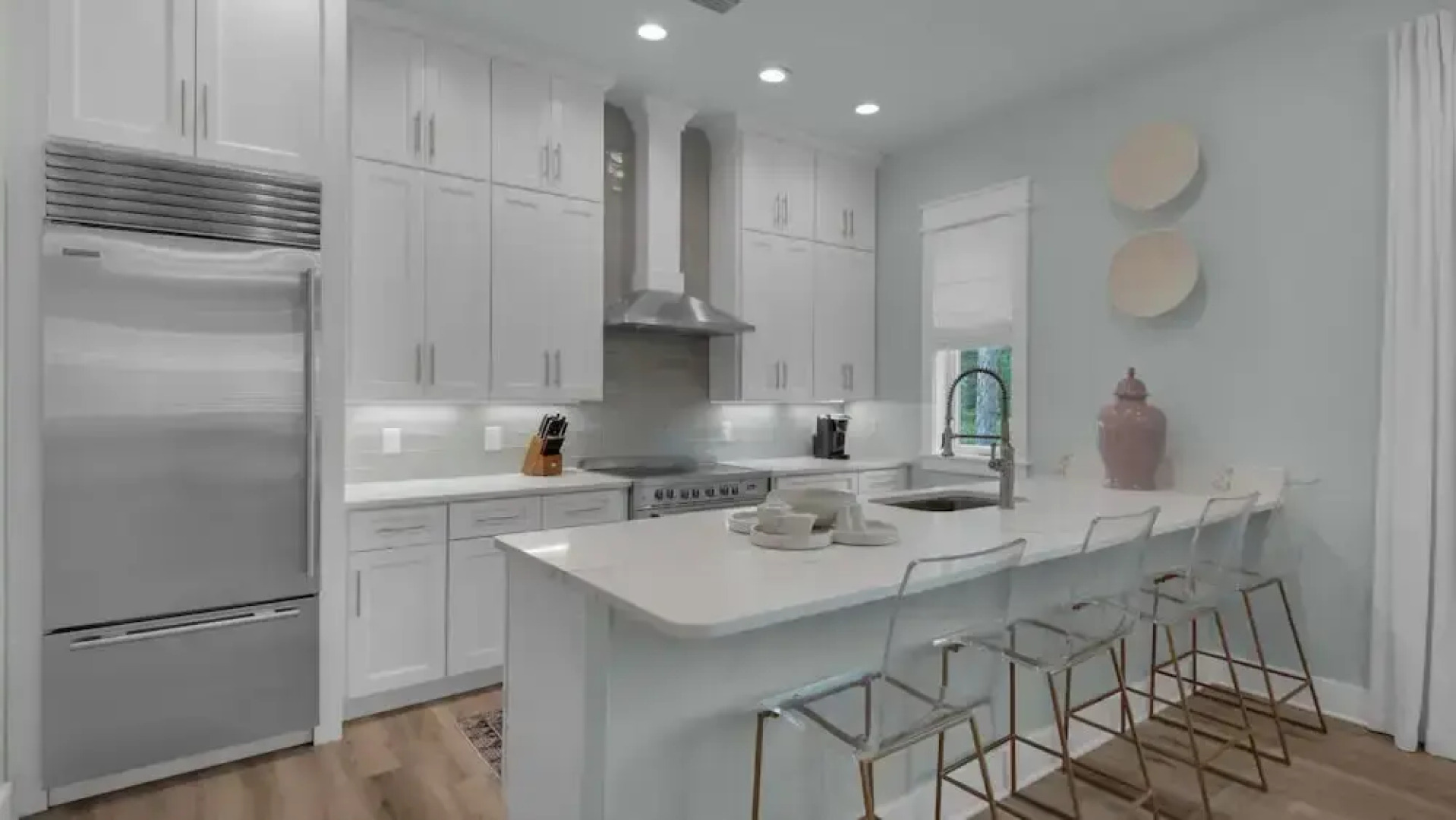 Designer Finishes, Arcade Room, Sleeps 14 & Next to Alys