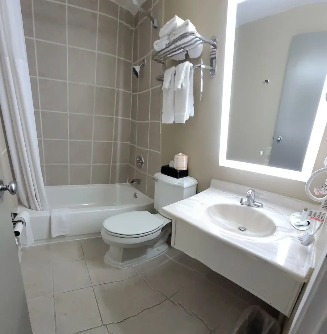 Baymont by Wyndham Liberty MO