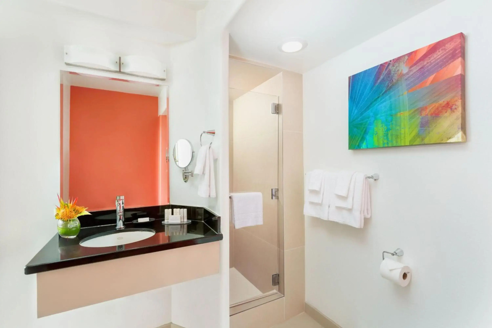 Courtyard by Marriott Waikiki Beach