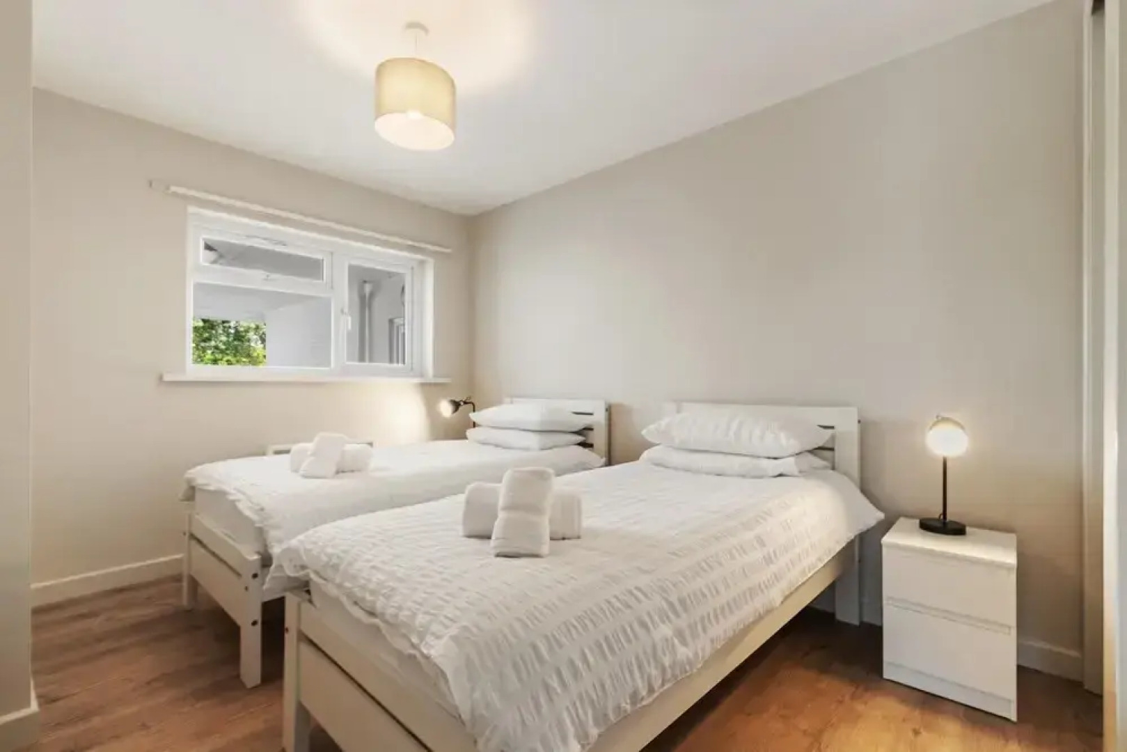 Coedrath Park 23 - Walk to Beach Ground Floor