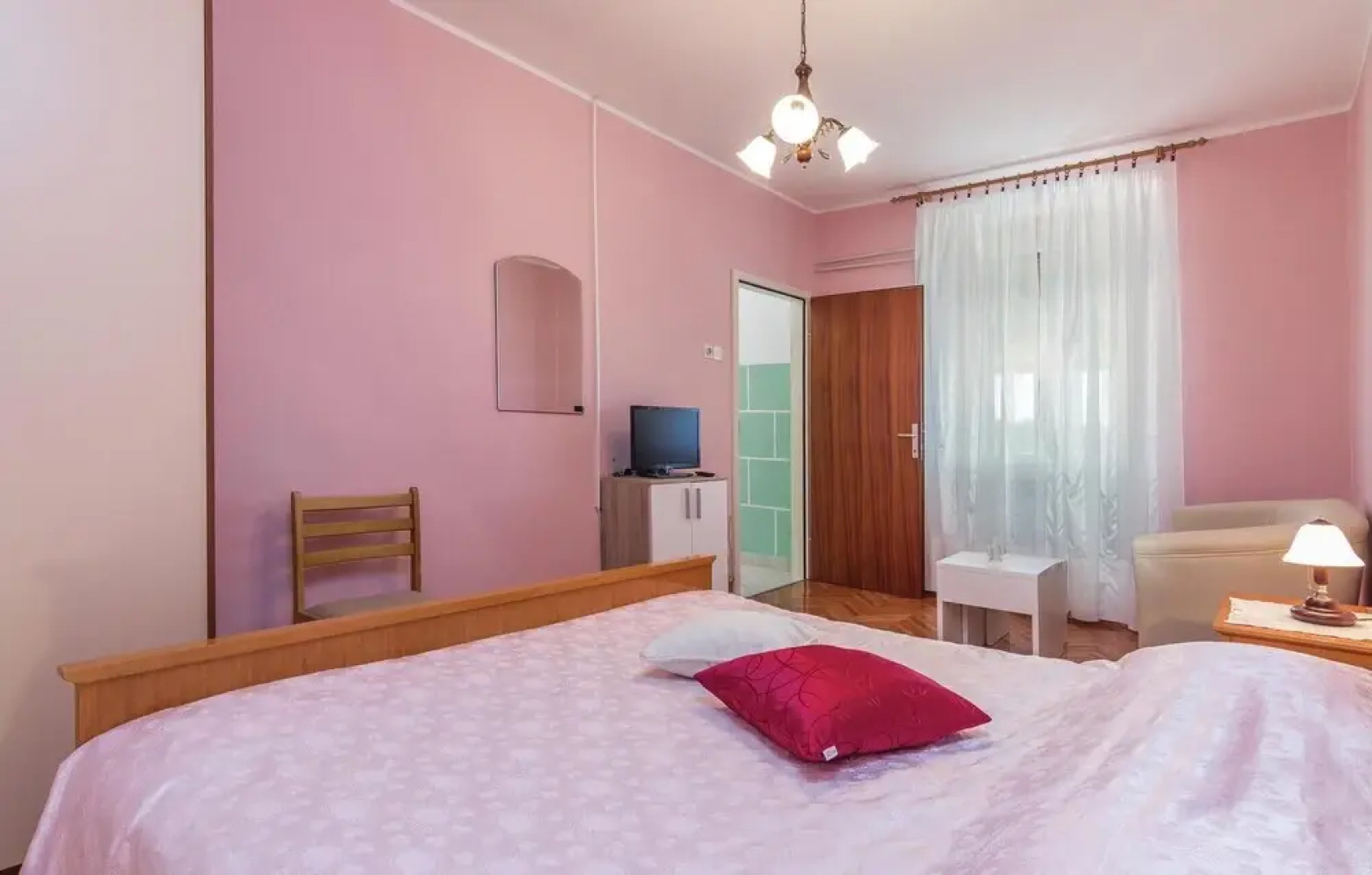 Beautiful Home in Pican With Wifi and 2 Bedrooms