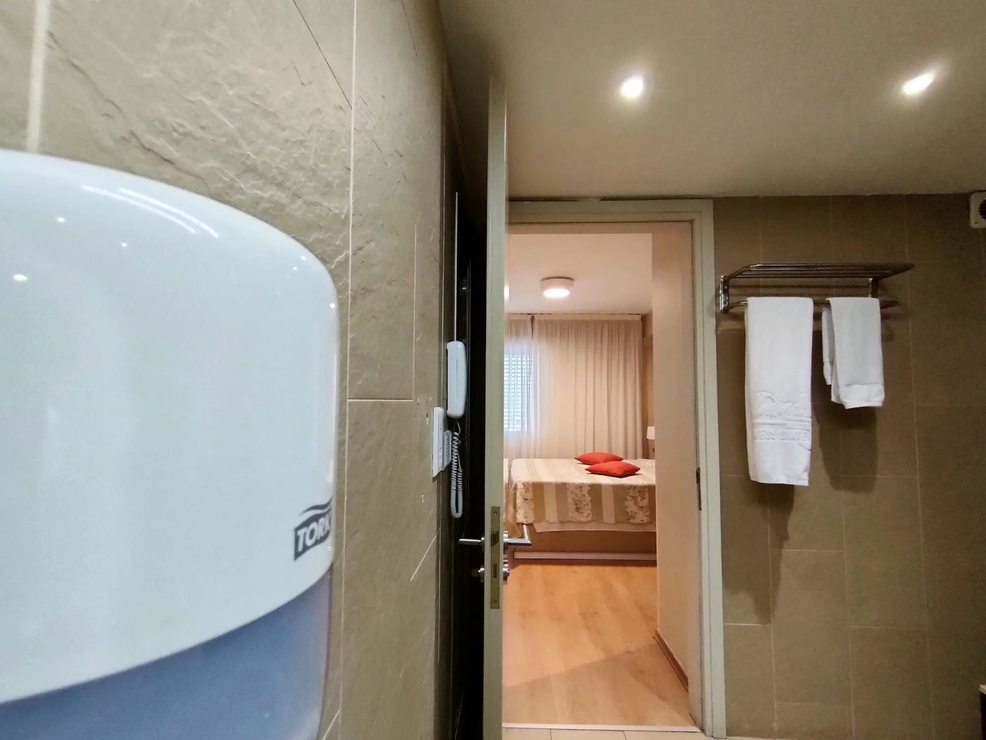 Almond Business Hotel