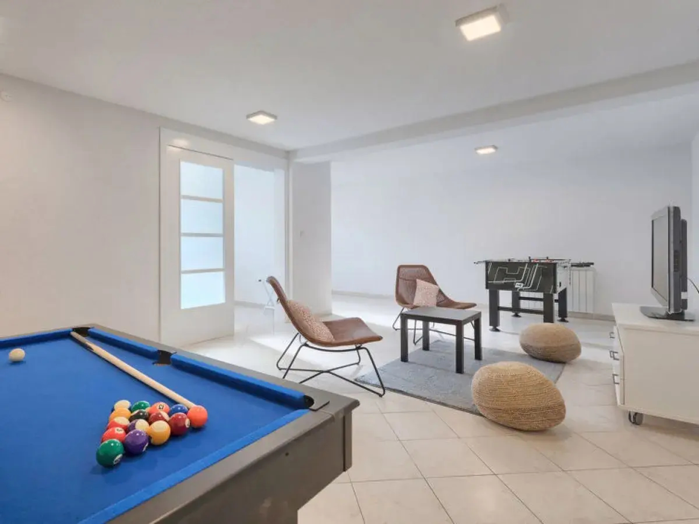 Villa Beach Front Ba Anija