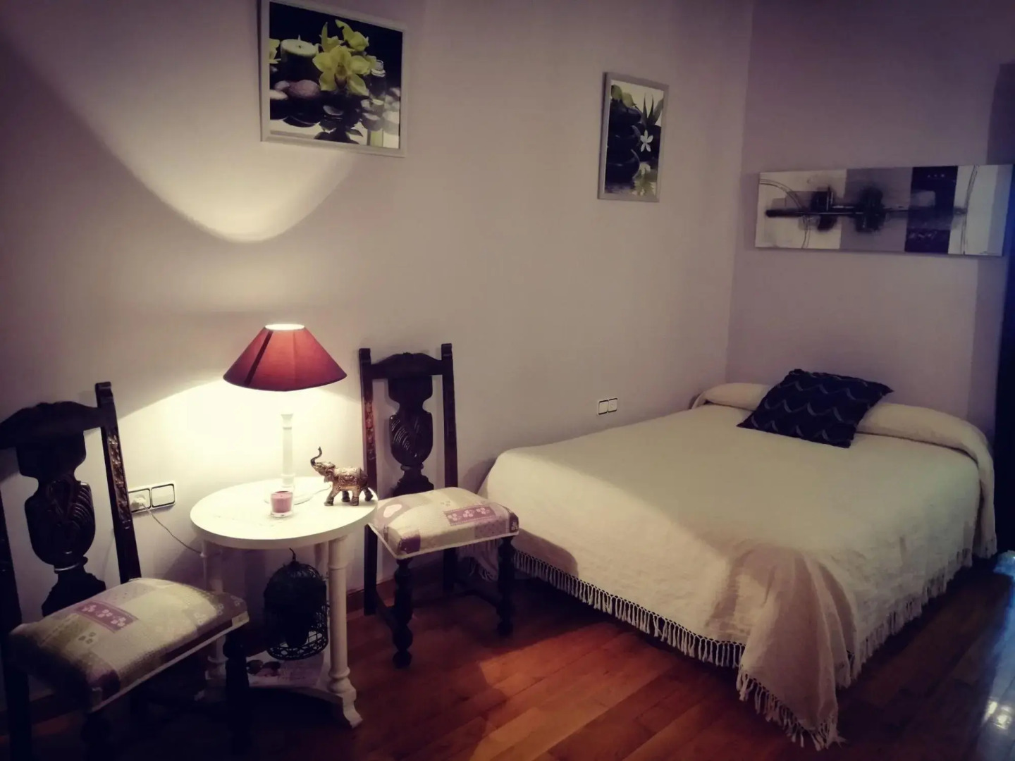 Inviting mansion in Salinillas de Buradón with pool