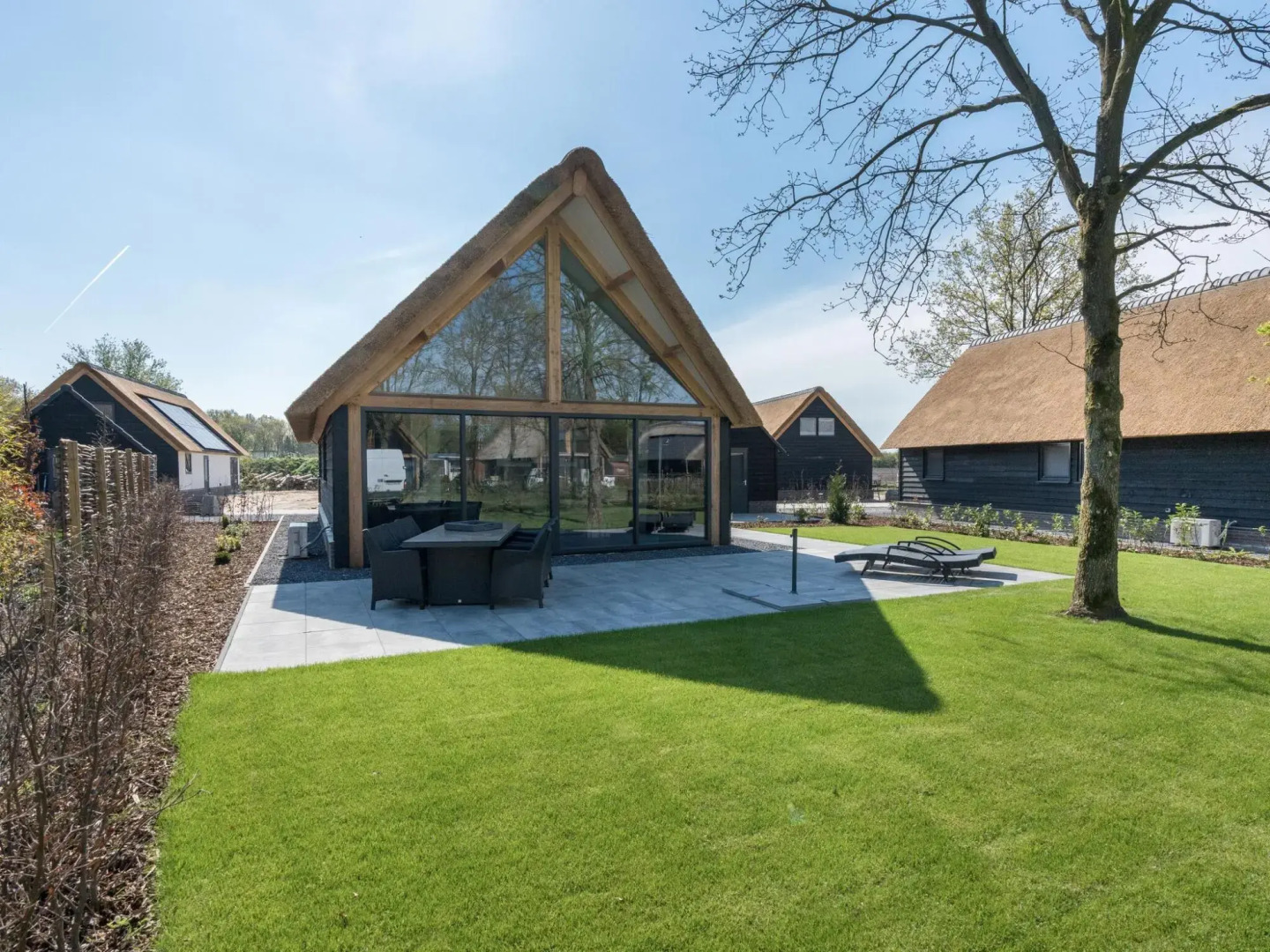 Beautiful house with two bathrooms on a holiday park near Baarle-Nassau