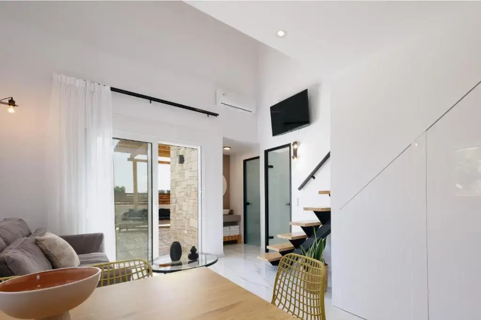 Solis Villa, close to the beach! Heated pool, By ThinkVilla