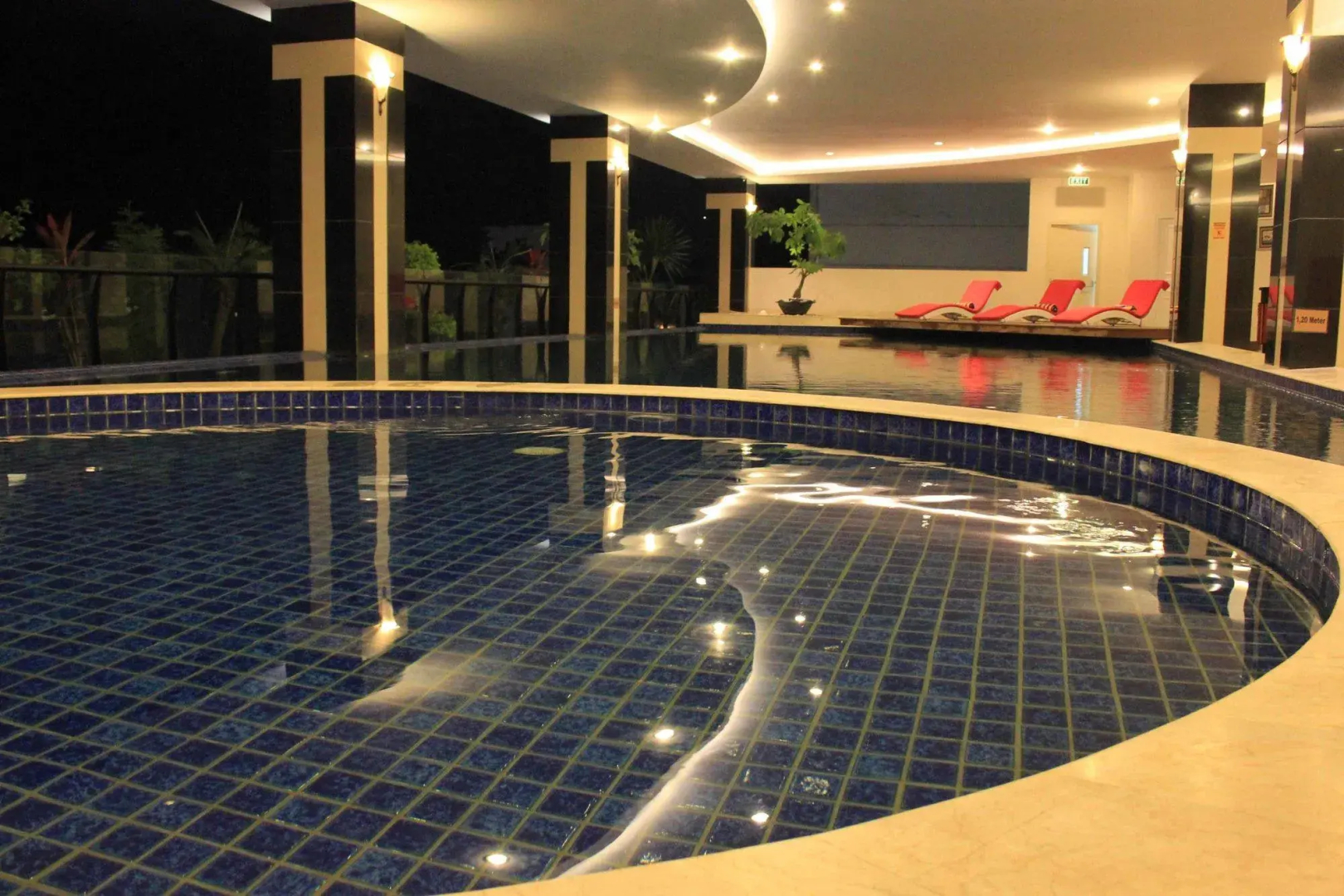 Grand Savero Hotel