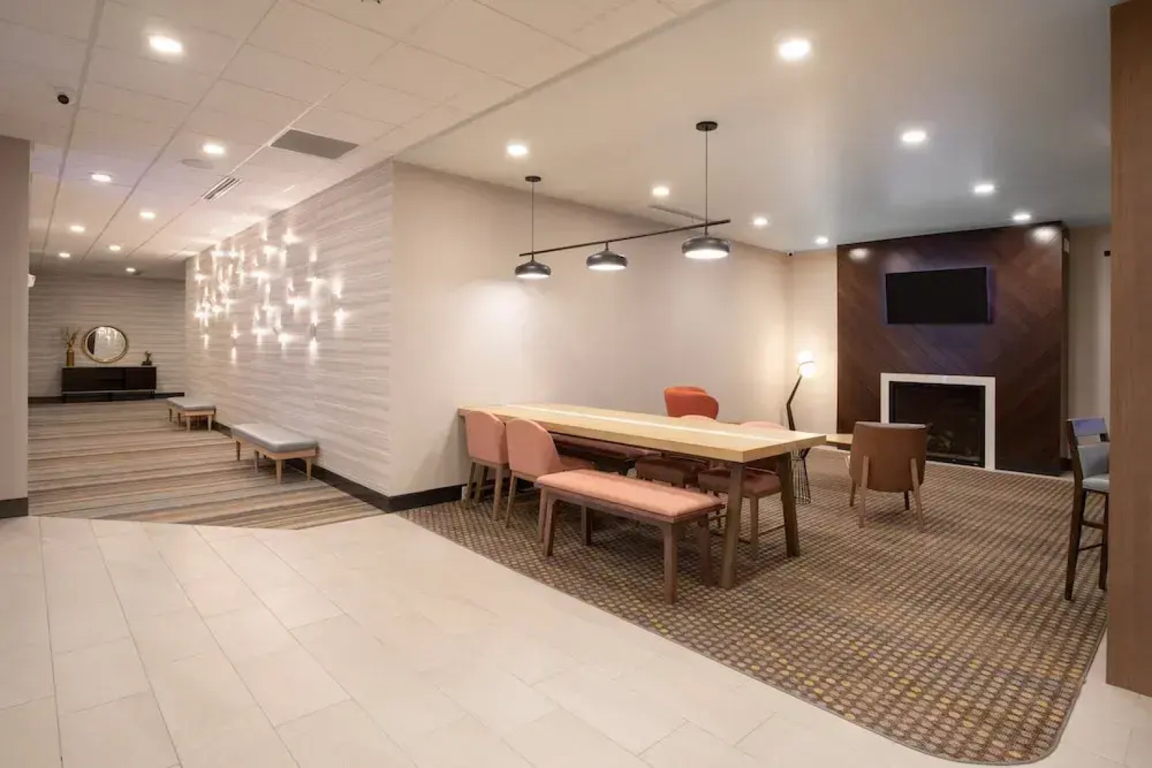 Holiday Inn Glendale - Stadium & Ent District