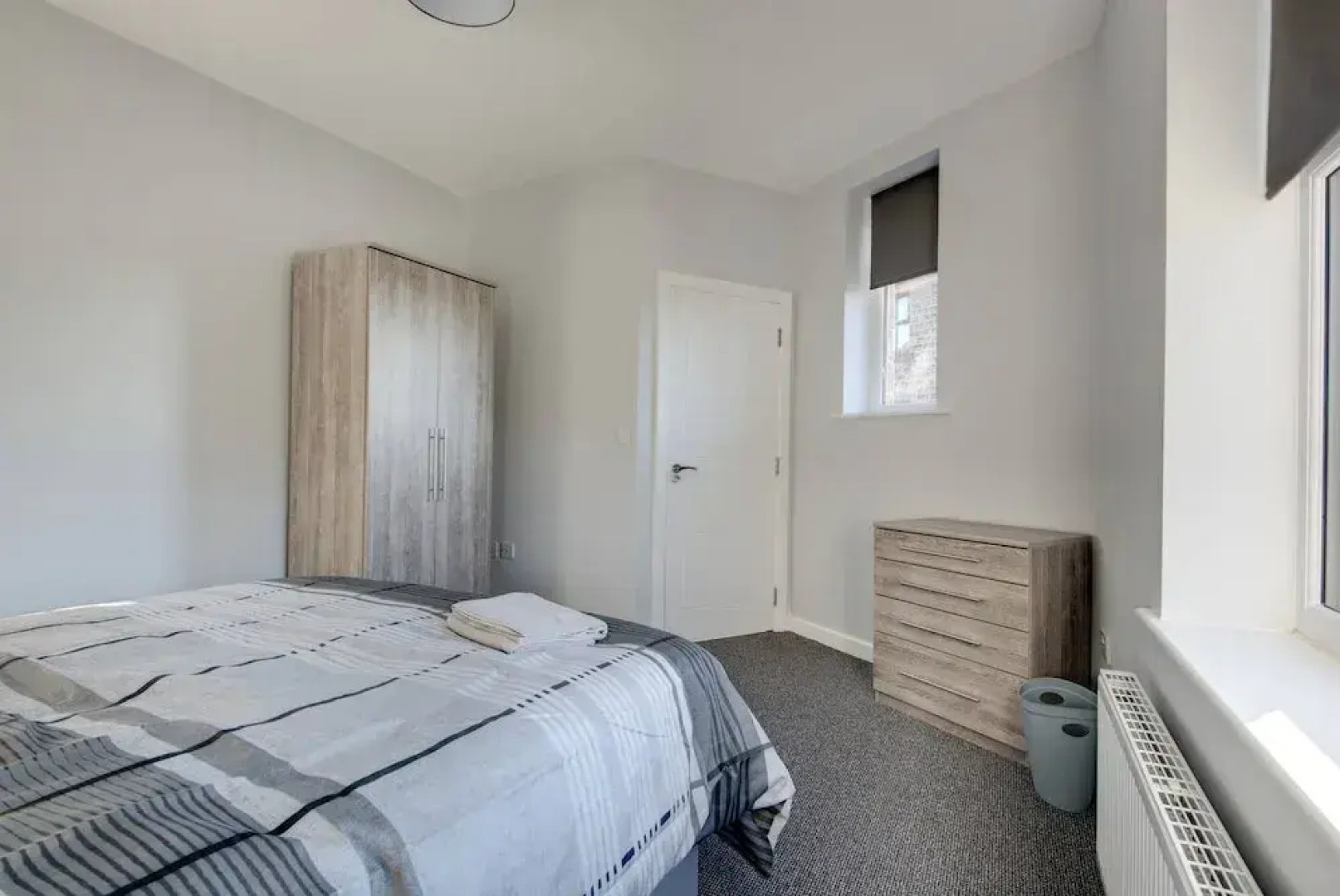 Self Check-In Town House in Barnsley Town Centre