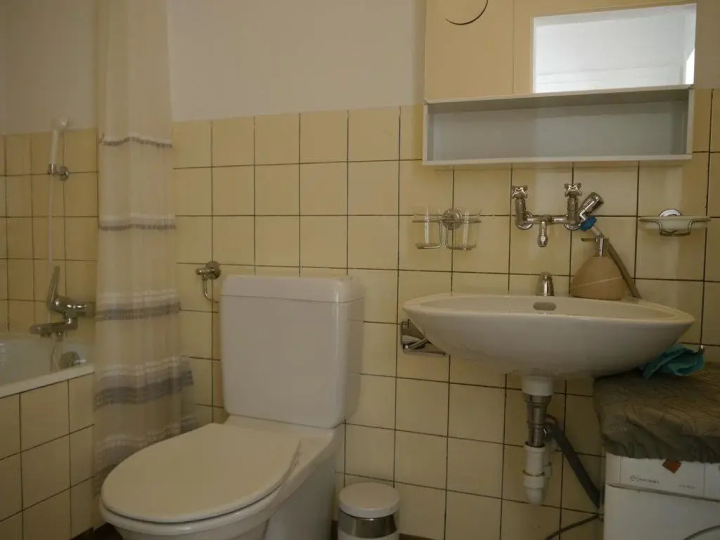 Heidi-Immo Casa Majo EG