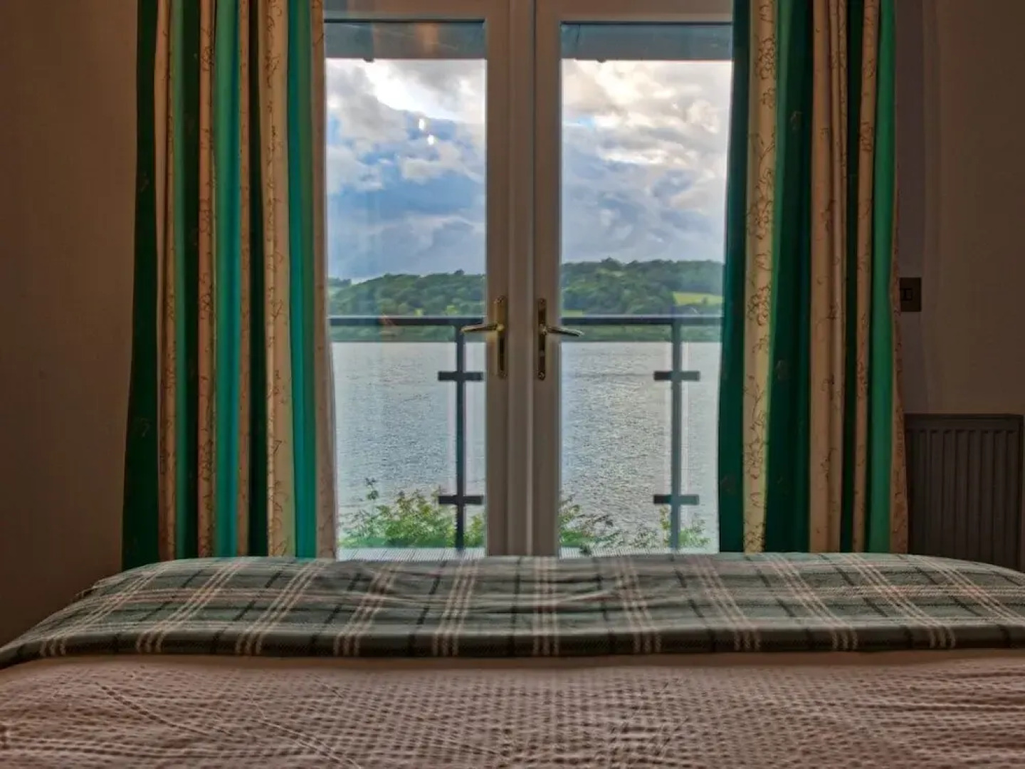 Glan Y Gro Lakeside Suites