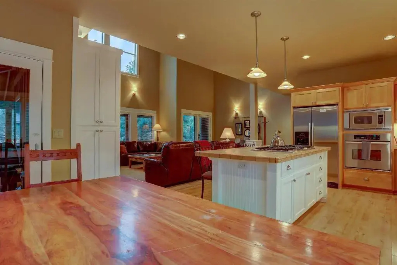 Big Pine-Ac-3Br/2.5Ba