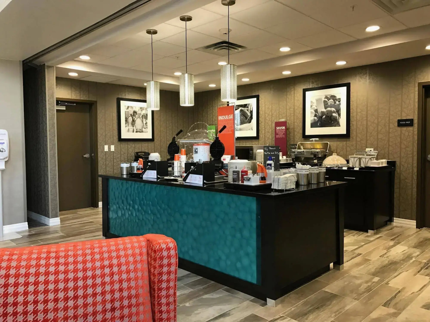 Hampton Inn & Suites Moore