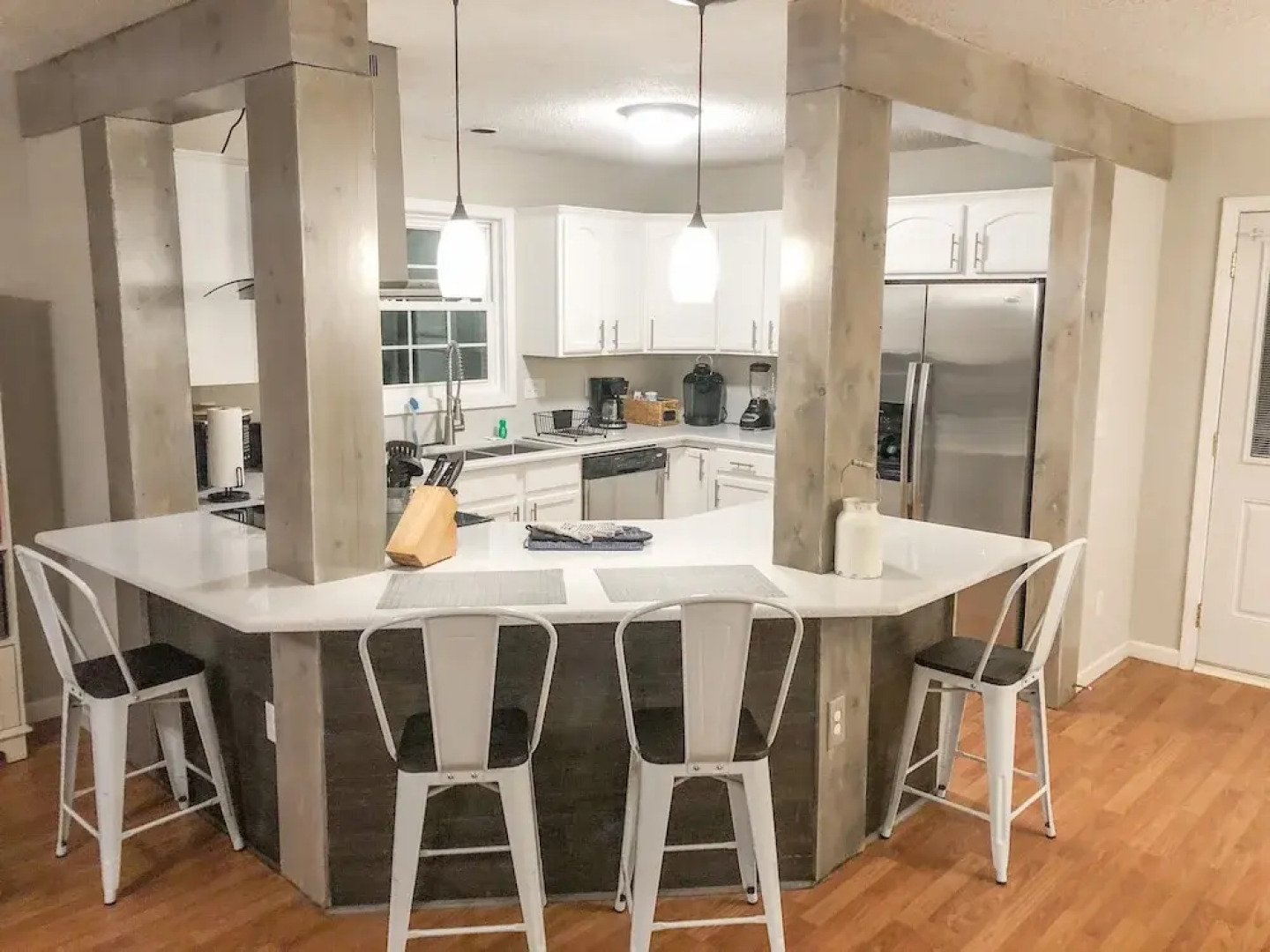 4BR Country Home w/ Hot Tub