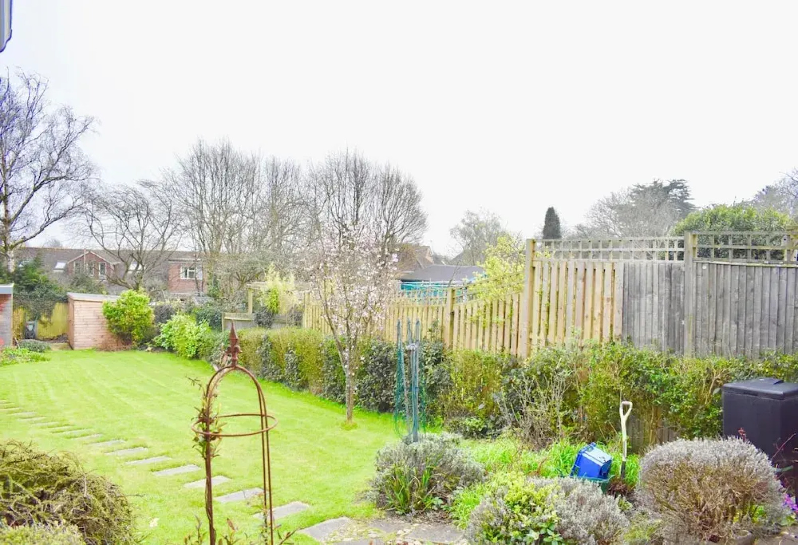 Three Bedroom Home With Garden in Brighton