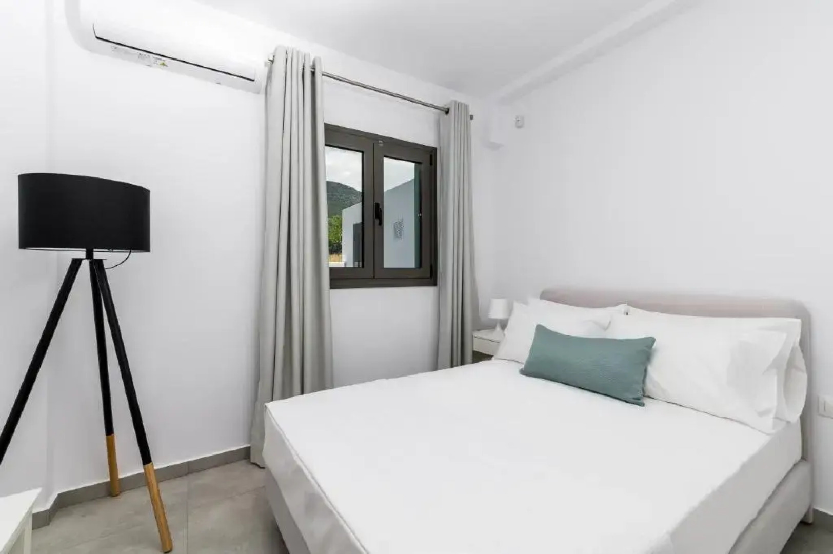 Nama LUXURY Villa 250m from the sea @Makry Gialos