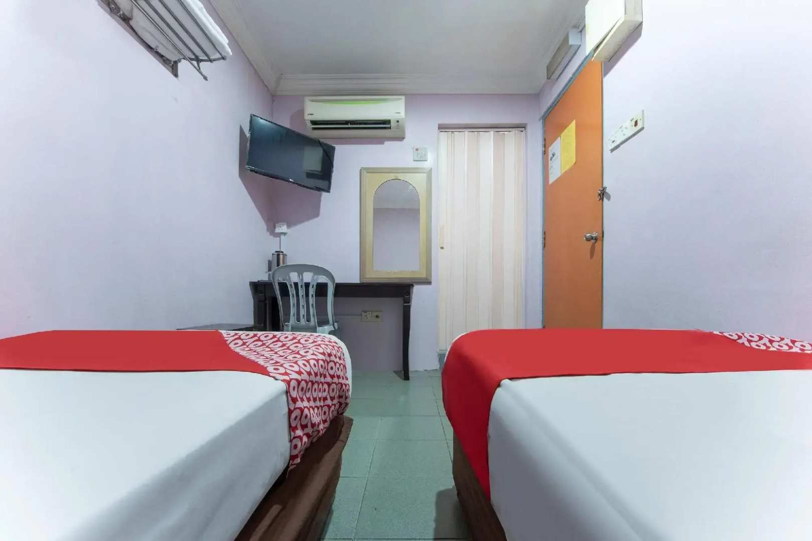 Apollo Hotel by OYO Rooms