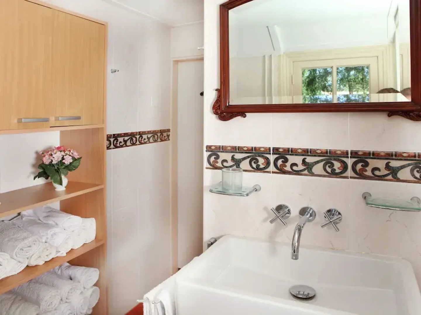 Situated in the Foreland Country Side This Detached Home