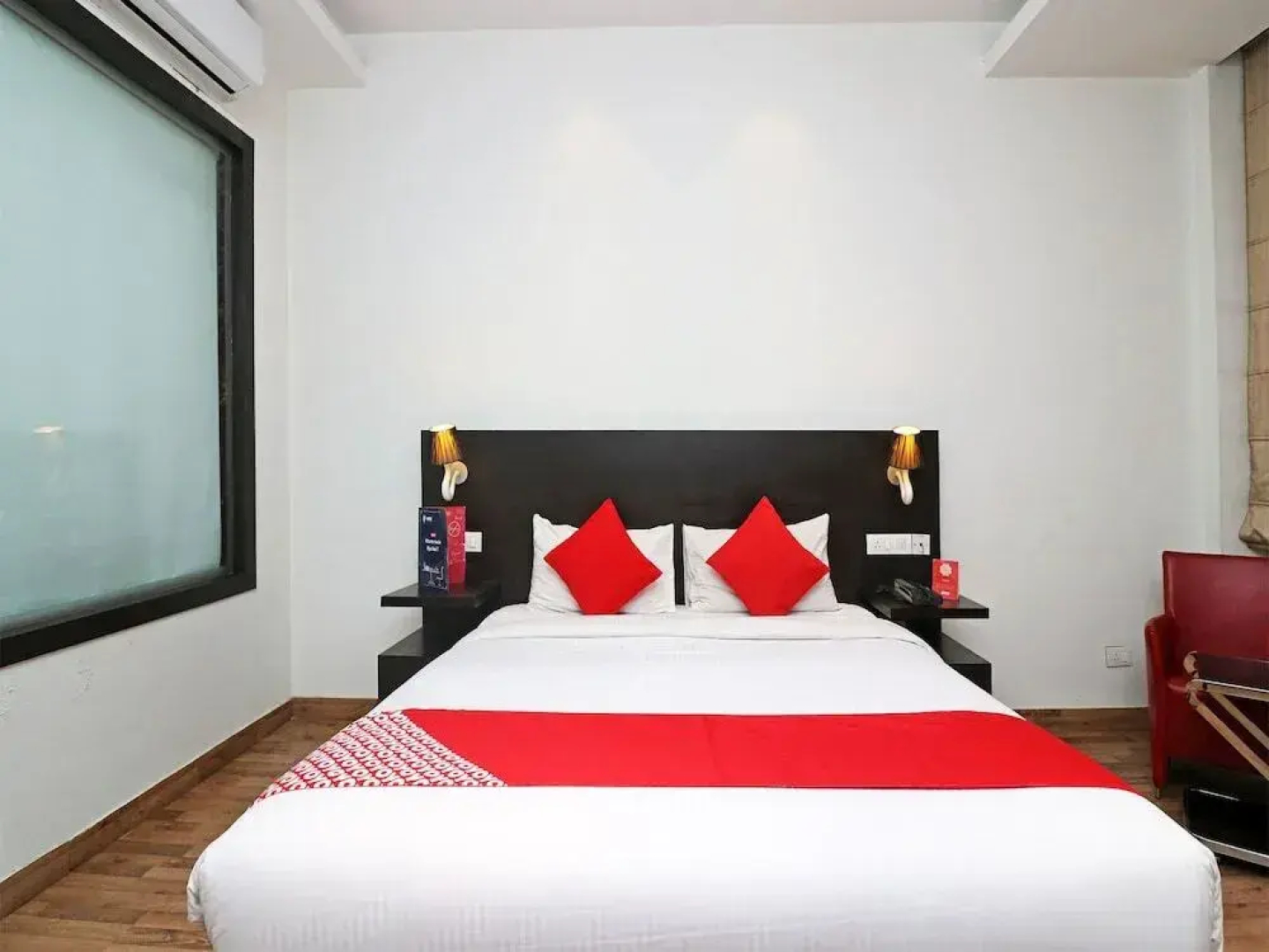 Joy Inn & Suites by OYO Rooms