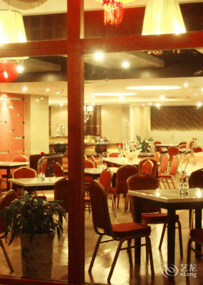 Shapotou Holiday Hotel